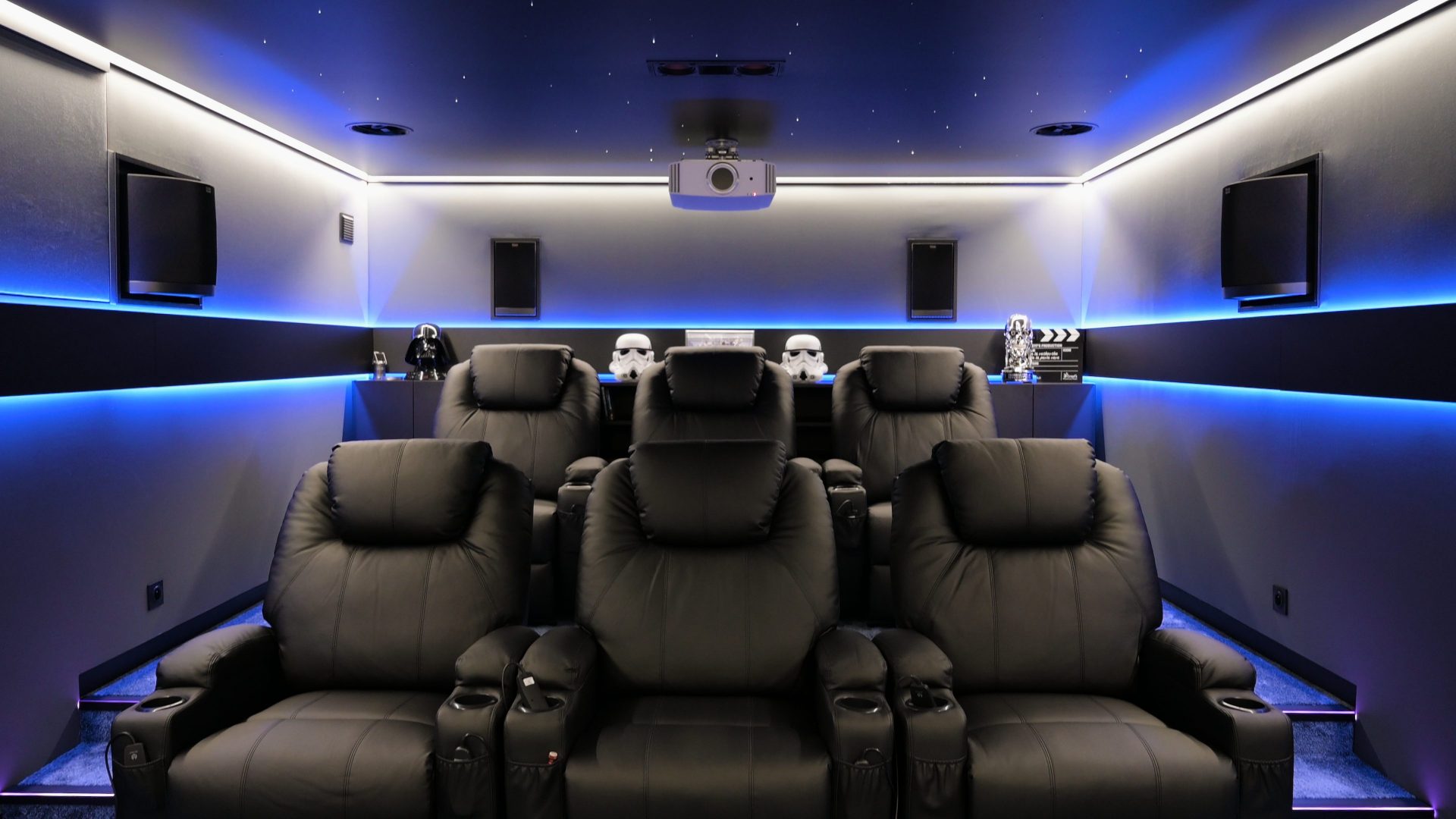 Une incroyable salle de cinéma en Auro 3D - MyCiné, Site officiel